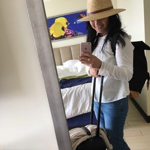 Meet your Posher, Alma